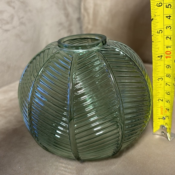 Green Pendant lighting fixture - Picture 8 of 17